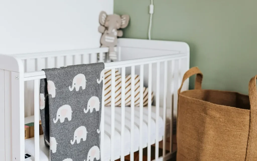 cuna de bebe minimalista